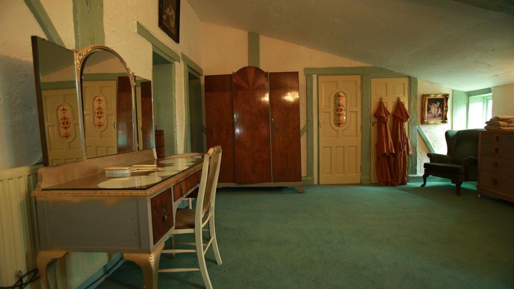 The Edge Accommodation Huddersfield Room photo