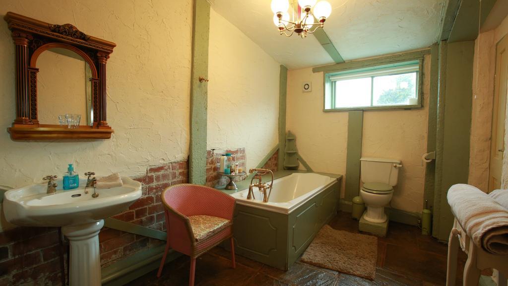 The Edge Accommodation Huddersfield Room photo
